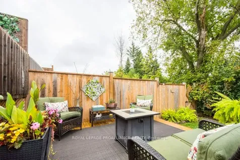 23 Ledgerock Court Quinte West ON K8R 0A1