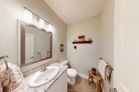 23 Ledgerock Court Quinte West ON K8R 0A1