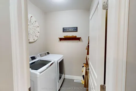 23 Ledgerock Court Quinte West ON K8R 0A1