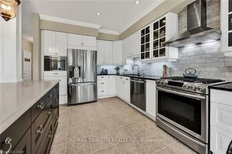 835 Brandenburg Boulevard Waterloo ON N2T 2X3