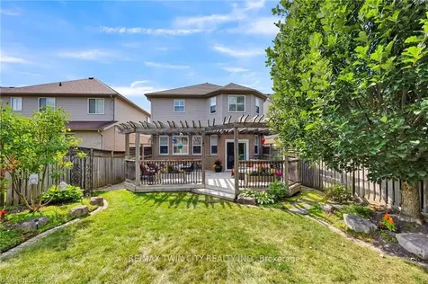 835 Brandenburg Boulevard Waterloo ON N2T 2X3