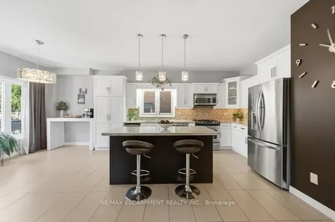 64 Onyx Court Hamilton ON L8W 4A3