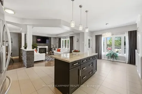 64 Onyx Court Hamilton ON L8W 4A3