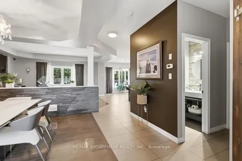 64 Onyx Court Hamilton ON L8W 4A3