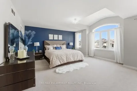 64 Onyx Court Hamilton ON L8W 4A3