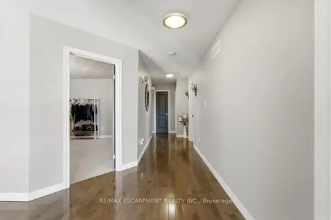 64 Onyx Court Hamilton ON L8W 4A3