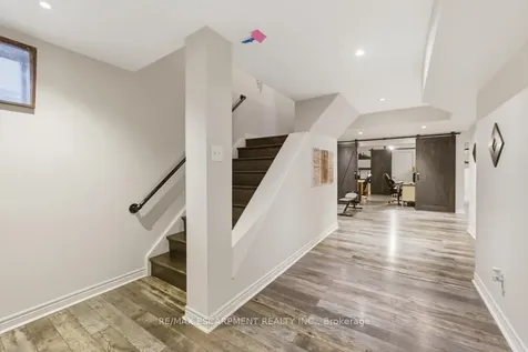 64 Onyx Court Hamilton ON L8W 4A3