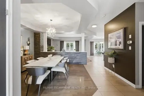 64 Onyx Court Hamilton ON L8W 4A3