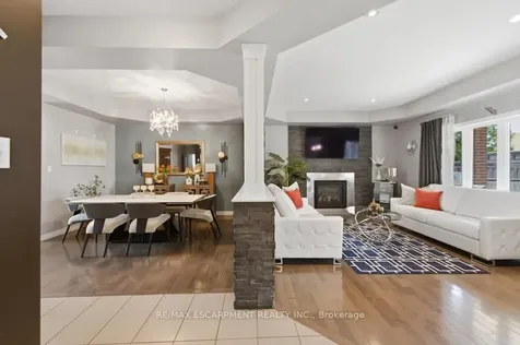 64 Onyx Court Hamilton ON L8W 4A3