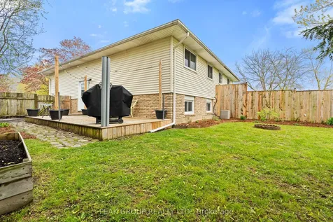 26 Tara Crescent Thorold ON L2V 4M1