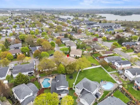 26 Tara Crescent Thorold ON L2V 4M1