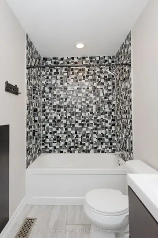 57 Nancy Drive North Bay ON P1B 9M1