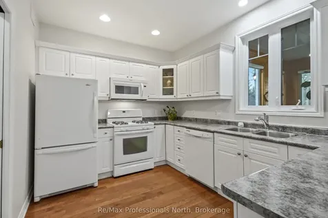 117 Hedgewood Lane Gravenhurst ON P1P 1Z4