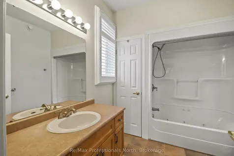117 Hedgewood Lane Gravenhurst ON P1P 1Z4