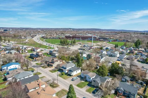 18 Pollard Avenue North Bay ON P1A 1Z5