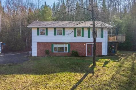 1895 Lone Pine Drive Huntsville ON P0B 1L0