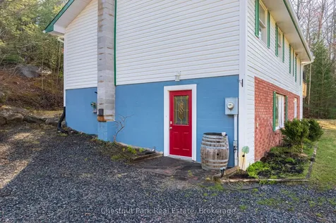 1895 Lone Pine Drive Huntsville ON P0B 1L0