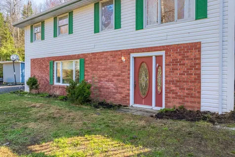 1895 Lone Pine Drive Huntsville ON P0B 1L0