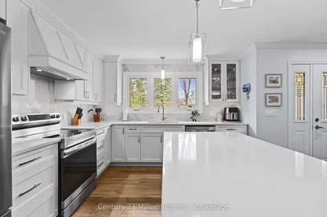 871 16th Street W Georgian Bluffs ON N4K 6V5