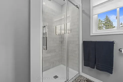 871 16th Street W Georgian Bluffs ON N4K 6V5