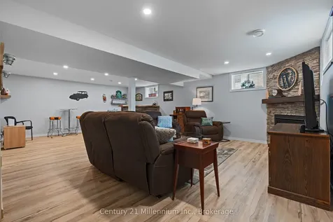 871 16th Street W Georgian Bluffs ON N4K 6V5