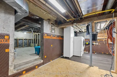 204 Beach Boulevard Hamilton ON L8H 6V9