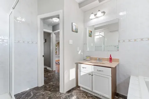 204 Beach Boulevard Hamilton ON L8H 6V9