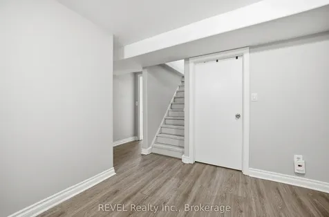 35 Hatter Avenue Welland ON L3C 3P4