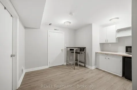 35 Hatter Avenue Welland ON L3C 3P4