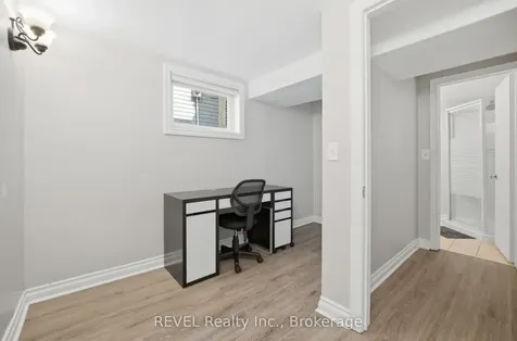 35 Hatter Avenue Welland ON L3C 3P4