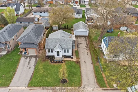 35 Hatter Avenue Welland ON L3C 3P4