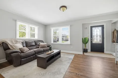 35 Hatter Avenue Welland ON L3C 3P4