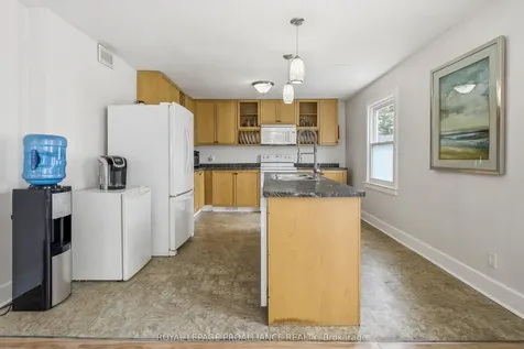 306 Dufferin Avenue Belleville ON K8N 3X7