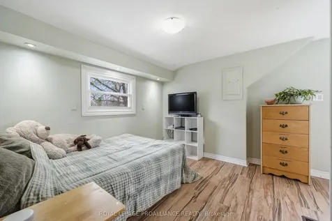 306 Dufferin Avenue Belleville ON K8N 3X7