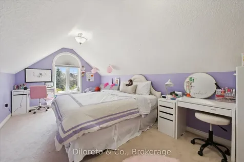 4 Zaduk Place Guelph ON N1G 0A7