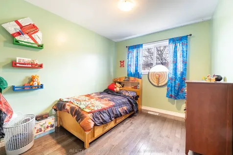 699 Norman Avenue North Bay ON P1B 8C2