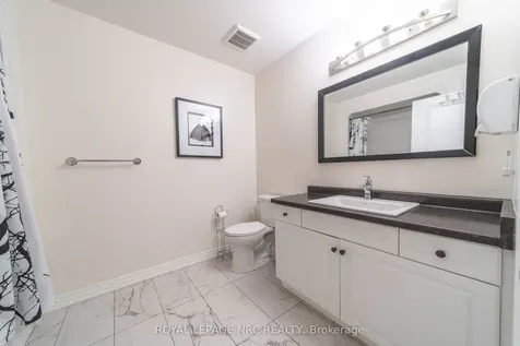 4644 Pettit Avenue Niagara Falls ON L2E 0B4