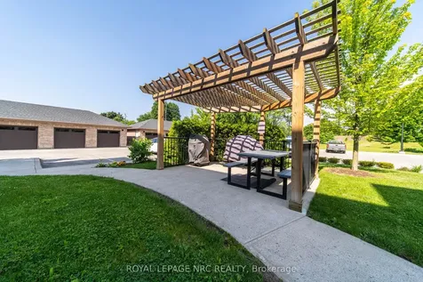 4644 Pettit Avenue Niagara Falls ON L2E 0B4