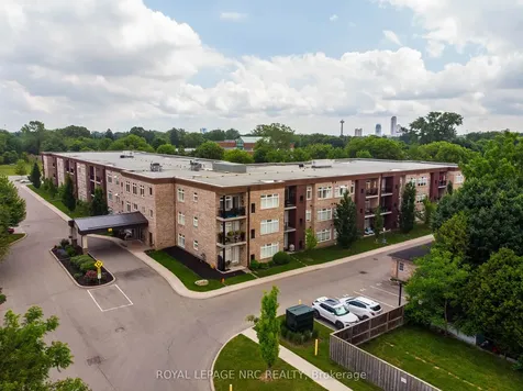 4644 Pettit Avenue Niagara Falls ON L2E 0B4