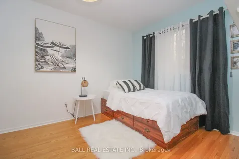90 Parkdale Avenue Selwyn ON K9L 1K4