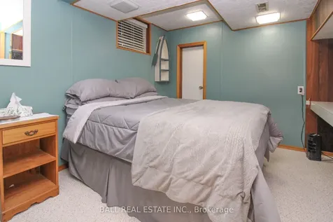 90 Parkdale Avenue Selwyn ON K9L 1K4