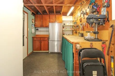 90 Parkdale Avenue Selwyn ON K9L 1K4
