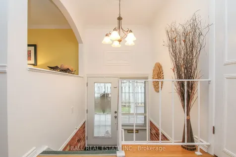 90 Parkdale Avenue Selwyn ON K9L 1K4