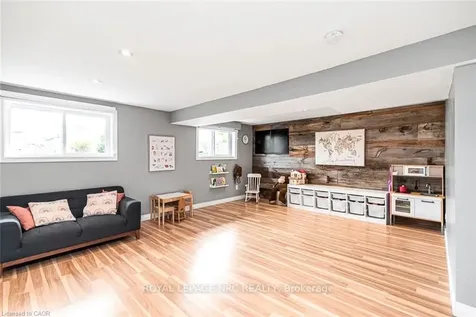 34 Oswego Park Road Haldimand ON N1A 2W2