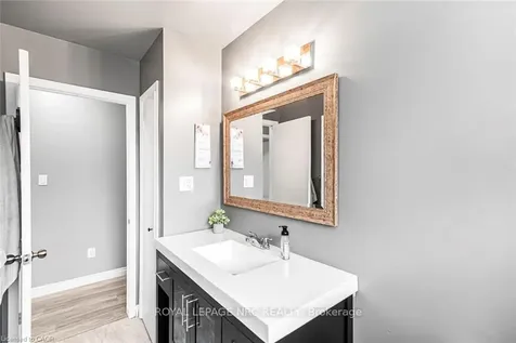 34 Oswego Park Road Haldimand ON N1A 2W2