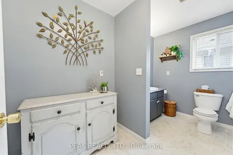 157 Whitlaw Way Brant ON N3L 4C9