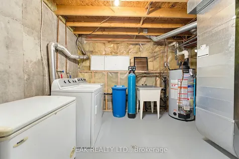 157 Whitlaw Way Brant ON N3L 4C9