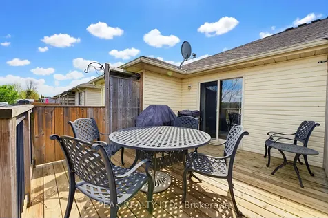 157 Whitlaw Way Brant ON N3L 4C9