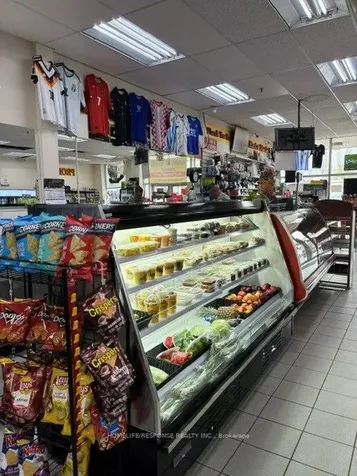 210 Mohawk Road E Hamilton ON L9A 2H6