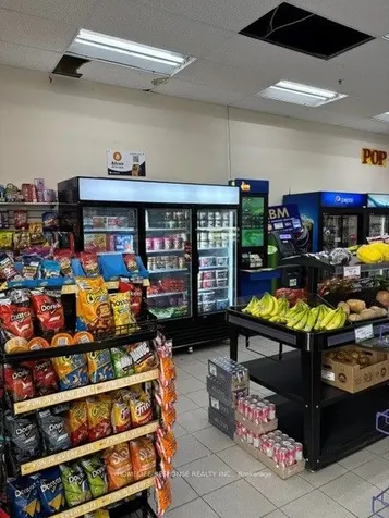 210 Mohawk Road E Hamilton ON L9A 2H6